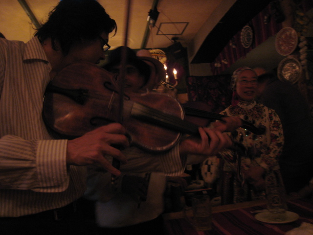 ルーマニア料理&トランシルバニアの民族舞踊ヾ(^▽^)ノ_f0109257_20312684.jpg