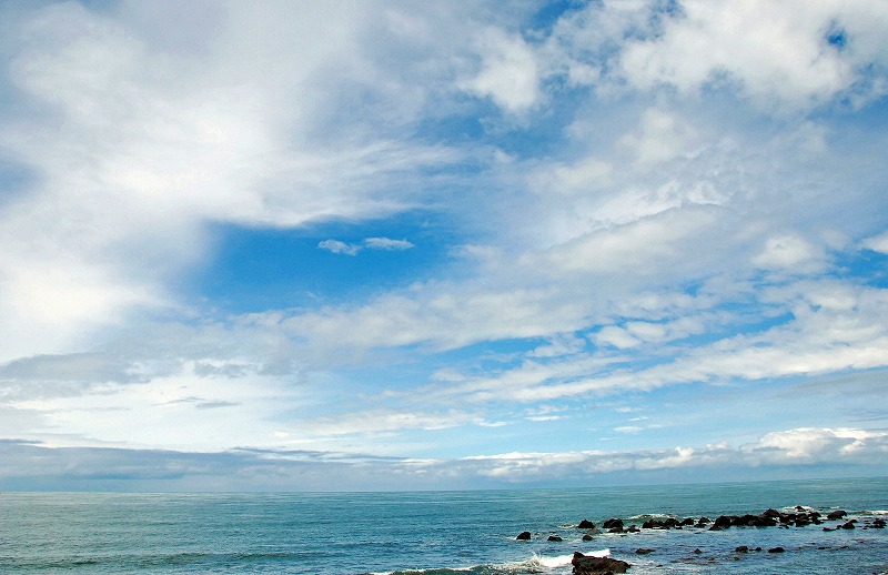 今日の日本海は穏やかで青空を見れました。_f0121379_17432432.jpg