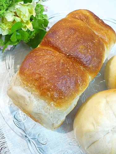 「パンと器の店パオパオ」のまじめな食パン  ＆豆乳パン`☆｡･:*:･ﾟ`✛　_a0053662_22555733.jpg