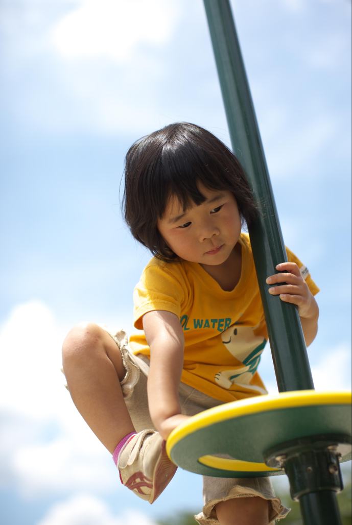 日曜日に愛ちゃんと公園へ行って遊びました。_f0000502_2264187.jpg