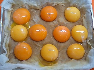卵黄の味噌漬け_e0159969_18425313.jpg