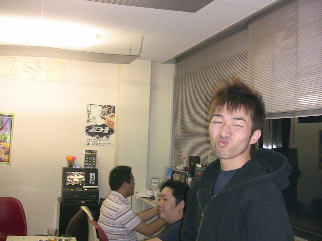 SKビル3階のダーツフロア(Jな人たち)_f0229825_17565548.jpg