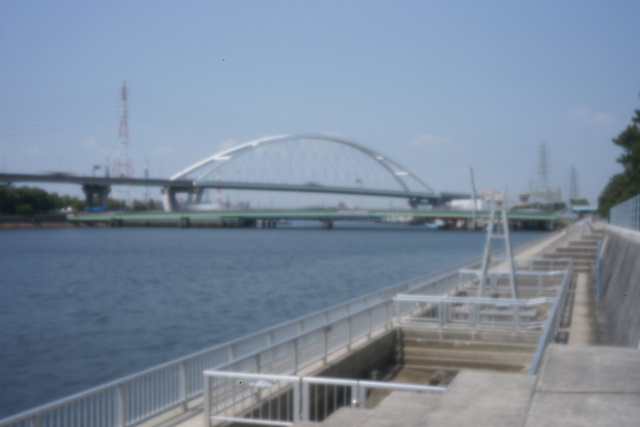 デジタルカメラは針穴写真機の夢を見るか_d0138130_33258.jpg