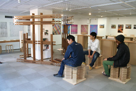 東京大学大学院木質材料学研究室展開催中です。_f0171840_13472882.jpg