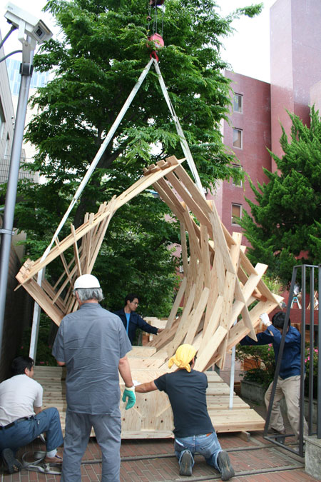 五月祭パビリオンの建て方風景(前編)_f0171840_9341741.jpg