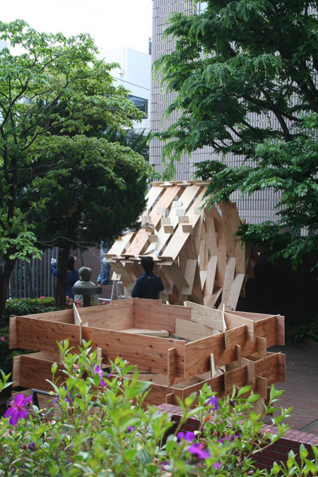 五月祭パビリオンの建て方風景(前編)_f0171840_9351363.jpg