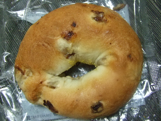 タカキベーカリー シナモンレーズン_f0076001_23373399.jpg