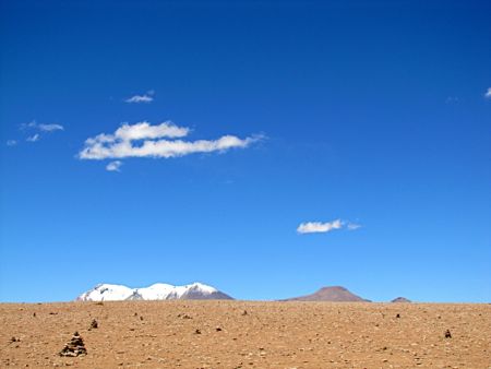 アンデスの シンプル景色 アンデス山中で ボリビア ゆきの地球めぐり旅 エキサイト版 旧ブログ04年10月 13年9月 アンデスの シンプル景色 アンデス山中で ボリビア ゆきの地球めぐり旅 エキサイト版 旧ブログ04年10月 13年9月