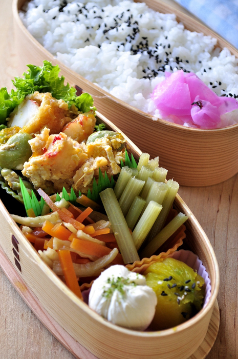 海老玉とふきの煮物のお弁当_b0171098_8183390.jpg
