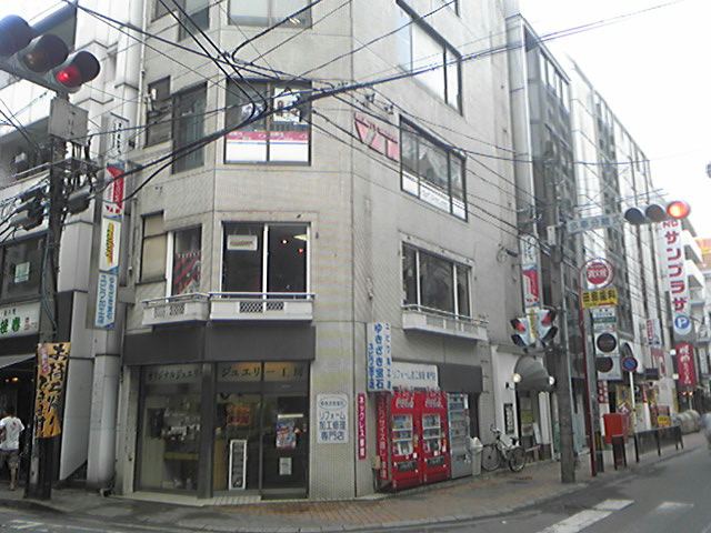 お礼まわりにカフェ訪問_b0039825_121660.jpg