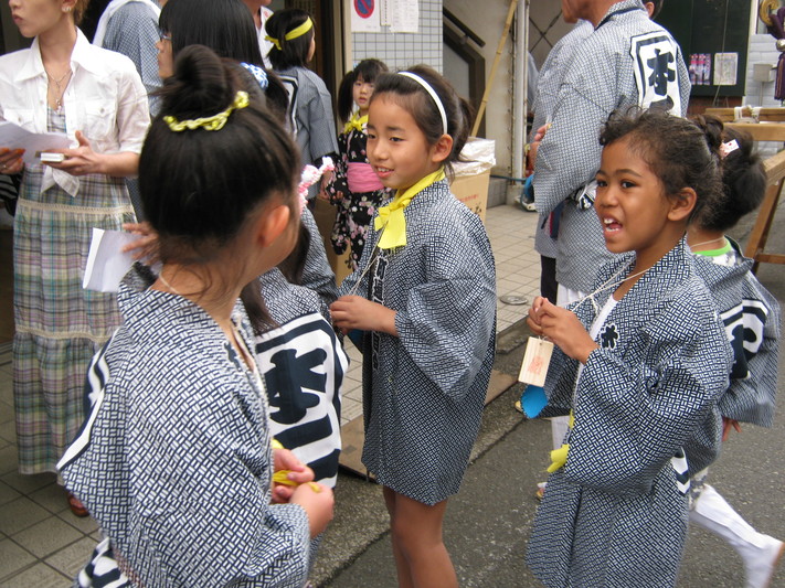 おまけ 一足お先に 夏祭り子供神輿 Art World Of Her