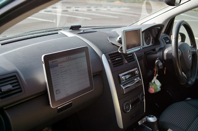 Ipad その5 車中の設置場所を考えてみる A Story Of A Ipad その5 車中の設置場所を考えてみる A Story Of A