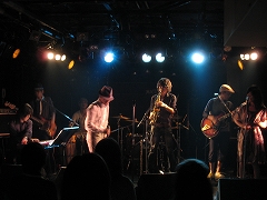 live!live!live!_e0123412_16351744.jpg