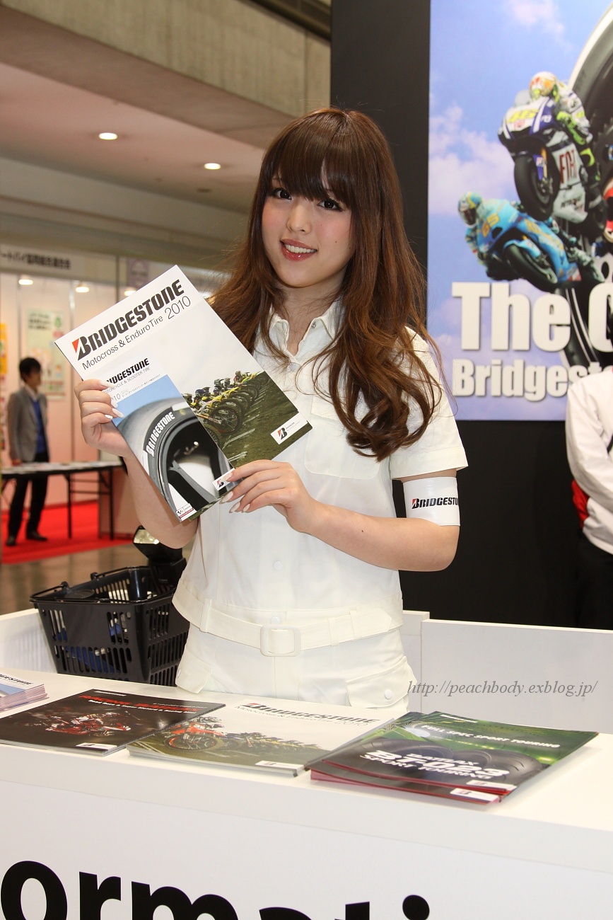 TMCS2010 ブリヂストン（BRIDGESTONE）ブース 小野関舞さん_c0215885_22253723.jpg