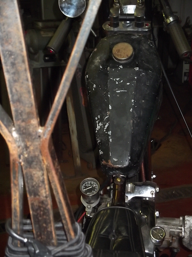Coffin_a0165898_0411347.jpg