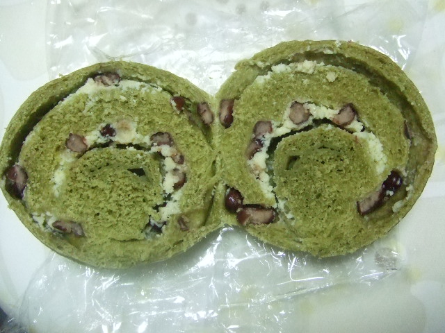 シスールベーグル ホワイトチョコクリチ小豆+_f0076001_23511025.jpg