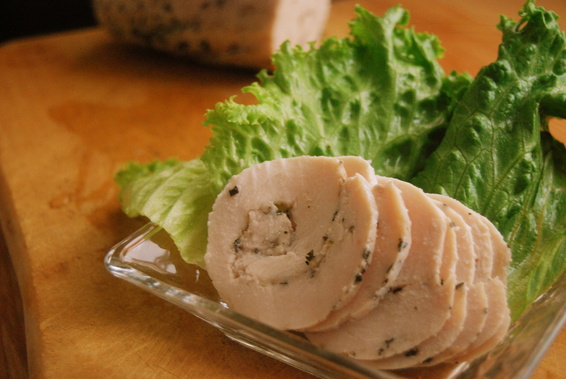 はちみつでしっとり手作り鶏ハム ベジタリアンミットゥンと肉食チャースケ はちみつでしっとり手作り鶏ハム ベジタリアンミットゥンと肉食チャースケ