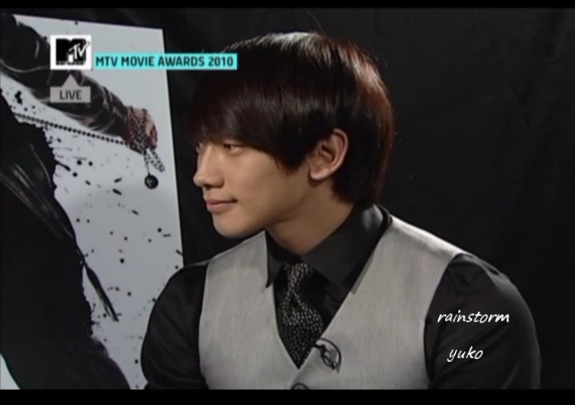 RAIN、元恋人との別れは、愛嬌とスキンシップだ？！_c0047605_8114817.jpg