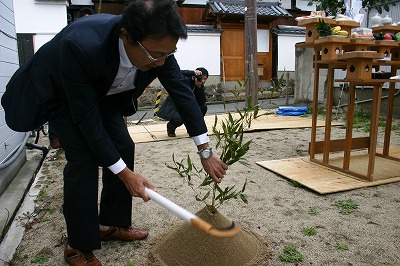 地鎮祭　＆　着工式　＆　上棟式　＆　構造見学会　＆　工場見学会_f0188225_12817.jpg