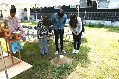 地鎮祭　＆　着工式　＆　上棟式　＆　構造見学会　＆　工場見学会_f0188225_17353521.jpg