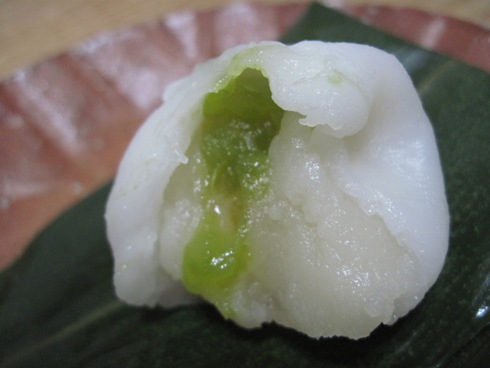 大町の涼をつげるお菓子_b0140235_1213932.jpg