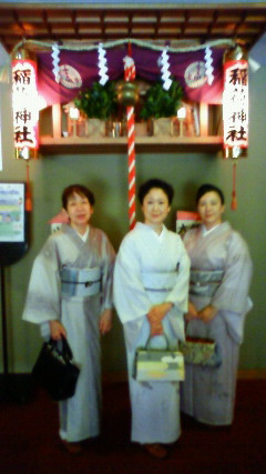 国立劇場の楽屋口です_f0140343_18331345.jpg