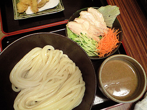 週替りうどんは「ごまだれつけ麺」_c0092877_6355730.jpg