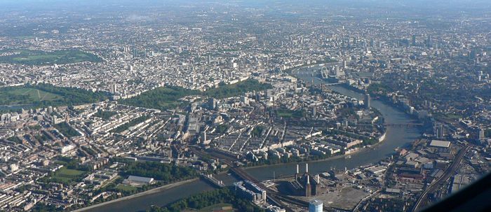 Landing at Heathrow Airport _d0148729_227350.jpg