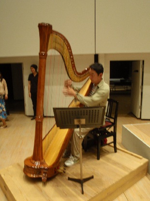 ハープ_e0077899_4335720.jpg
