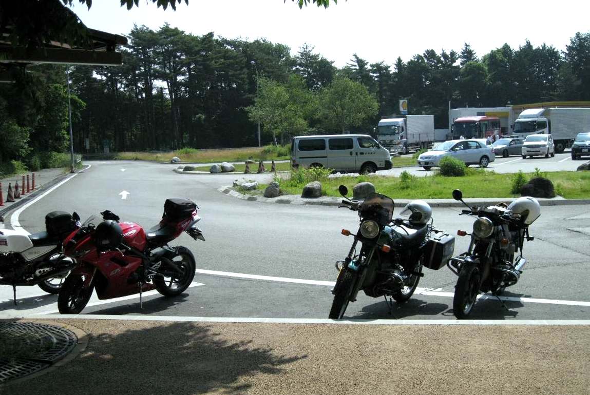 e0003910_2211443.jpg