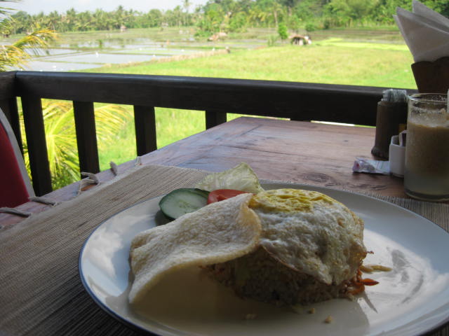 PADI PRADAの朝食_f0234427_11301.jpg