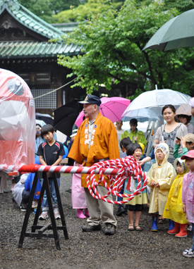 The Kingyo Mikoshi at Kingyo Matsuri_d0160582_8173459.jpg