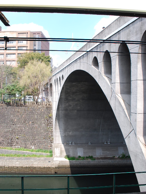 東京お茶の水の聖橋(昭和モダン建築探訪)_f0142606_19582950.jpg