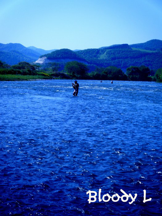 # ８８　快晴の諸骨川、湧別川。_e0033745_2163399.jpg