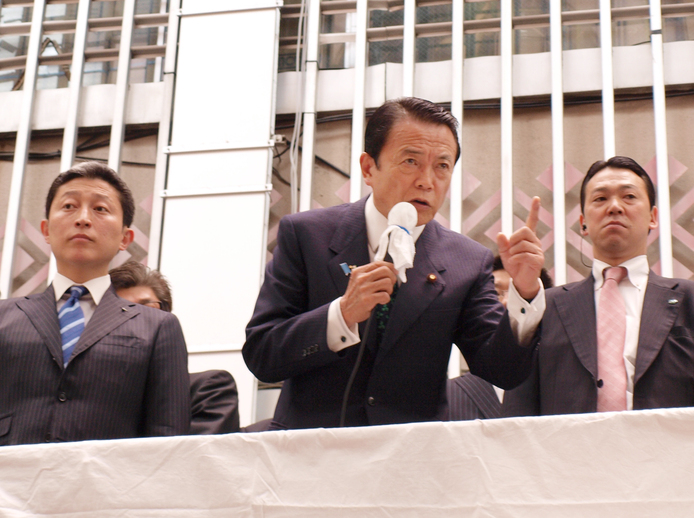 福岡市新天町商店街 時計台前にて_e0165379_2102819.jpg