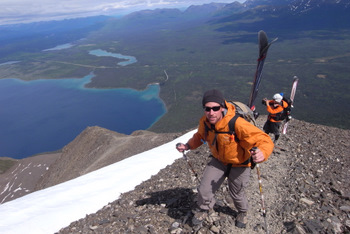 Kluane 国立公園 King‘ｓ Throne 北面滑走_f0145348_11284549.jpg