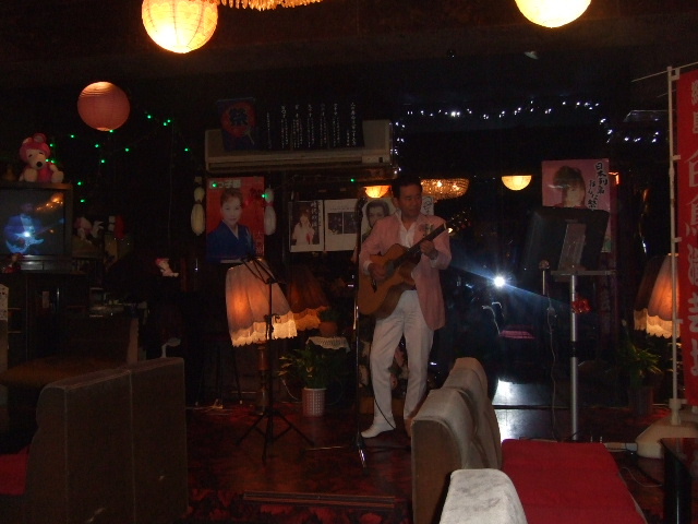 ライブカフェ2000の写真をご覧下さい_e0119092_9304059.jpg