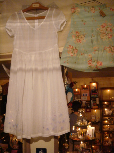 窯入れとニヒル牛２夏の洋品店_a0137727_011638.jpg