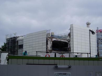 さよなら交通博物館　建物の解体状況(8) 5月下旬～6月上旬篇_f0030574_1151169.jpg