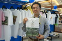 アルゼンチンvs韓国@サッカーW杯in南アフリカ/チャリティ「Tシャツアート展」4日目@日本財団ビル_f0006713_3453417.jpg