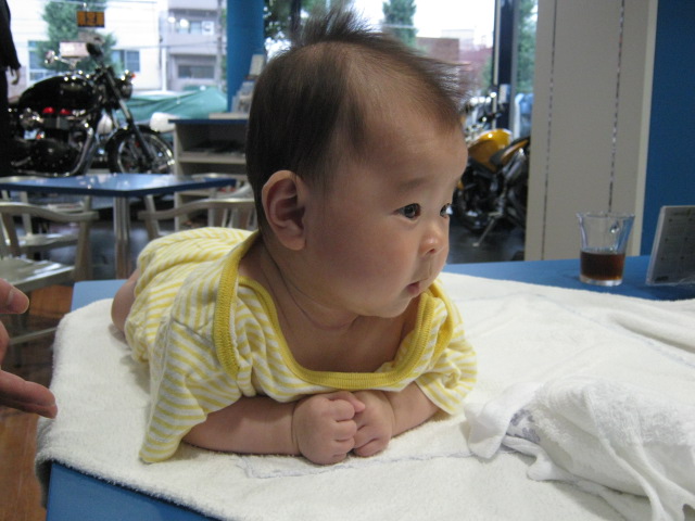 明日はイベントなのに・・・_d0100125_16124334.jpg