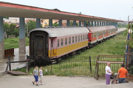 アルバニアの鉄道事情_a0163227_20145984.jpg