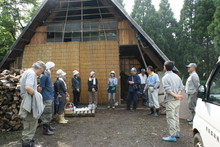 本格派・炭焼き体験・窯入れ(その2)_e0061225_1535525.jpg