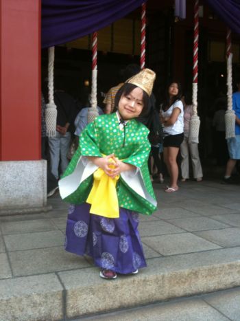 神幸祭と稚児祭_d0082655_2244353.jpg