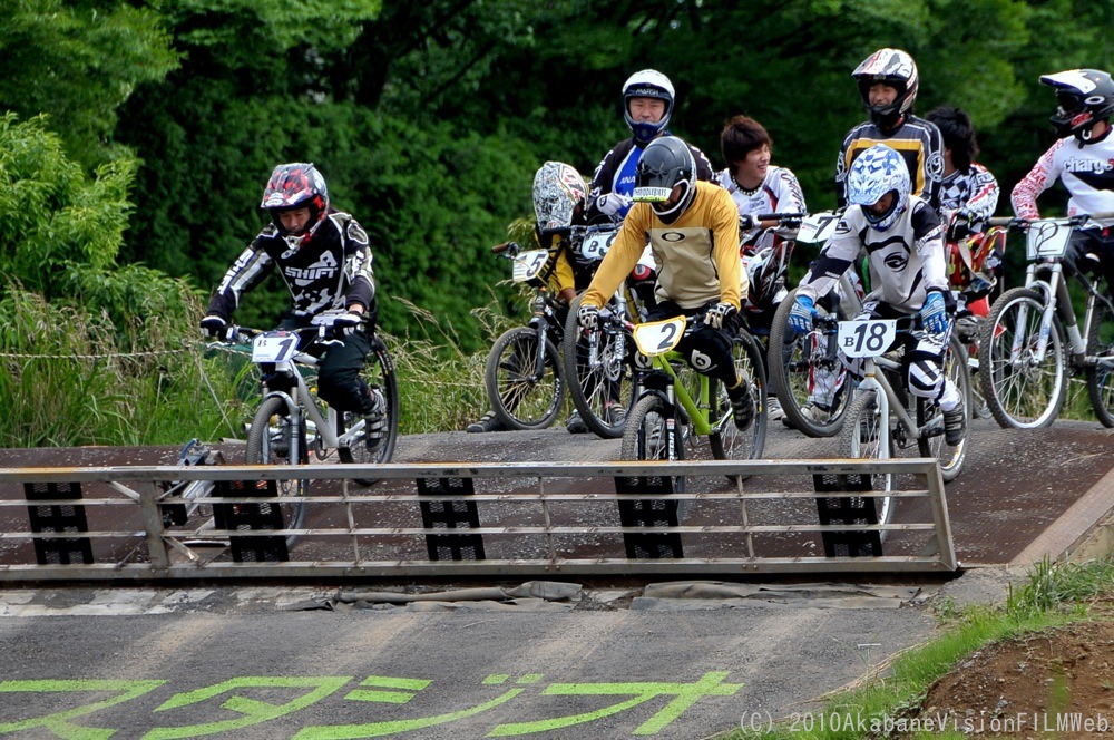 ２０１０JOSF緑山６月定期戦VOL3：MTBエキスパート決勝_b0065730_1155252.jpg