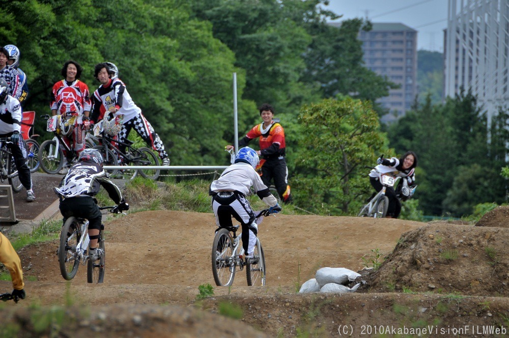 ２０１０JOSF緑山６月定期戦VOL3：MTBエキスパート決勝_b0065730_1215845.jpg