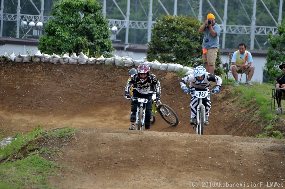 ２０１０JOSF緑山６月定期戦VOL3：MTBエキスパート決勝_b0065730_1225342.jpg