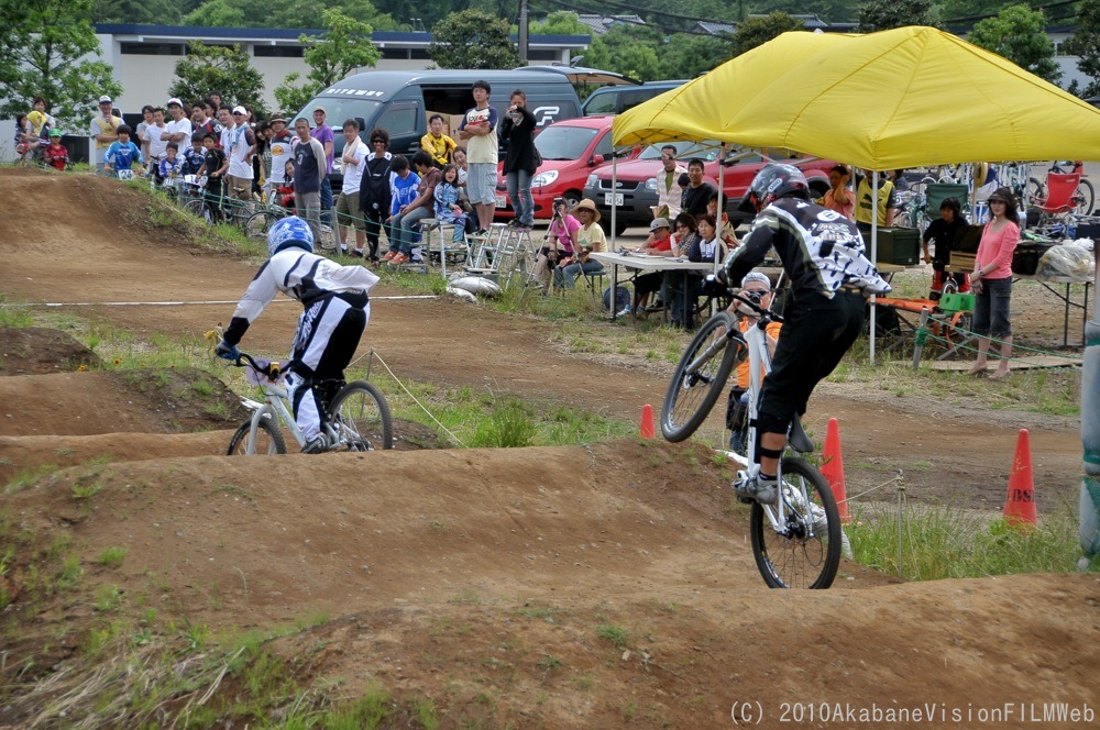 ２０１０JOSF緑山６月定期戦VOL3：MTBエキスパート決勝_b0065730_125149.jpg