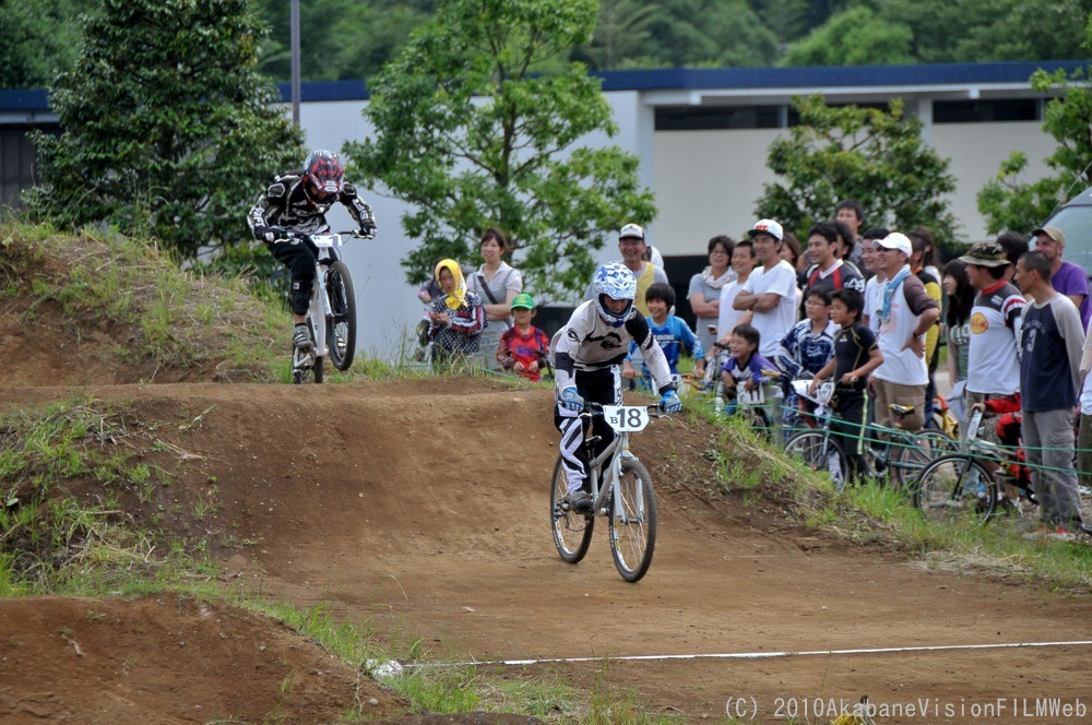 ２０１０JOSF緑山６月定期戦VOL3：MTBエキスパート決勝_b0065730_1265324.jpg