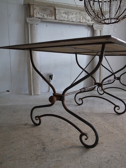 Iron Table_c0143989_19152382.jpg